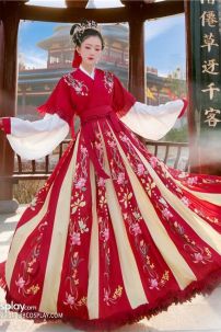 Hán Phục Ngọc Liên Kim Tử