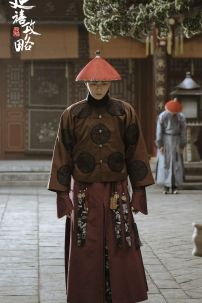 Trang Phục Quan Thị Vệ - Áo Nâu Gấm