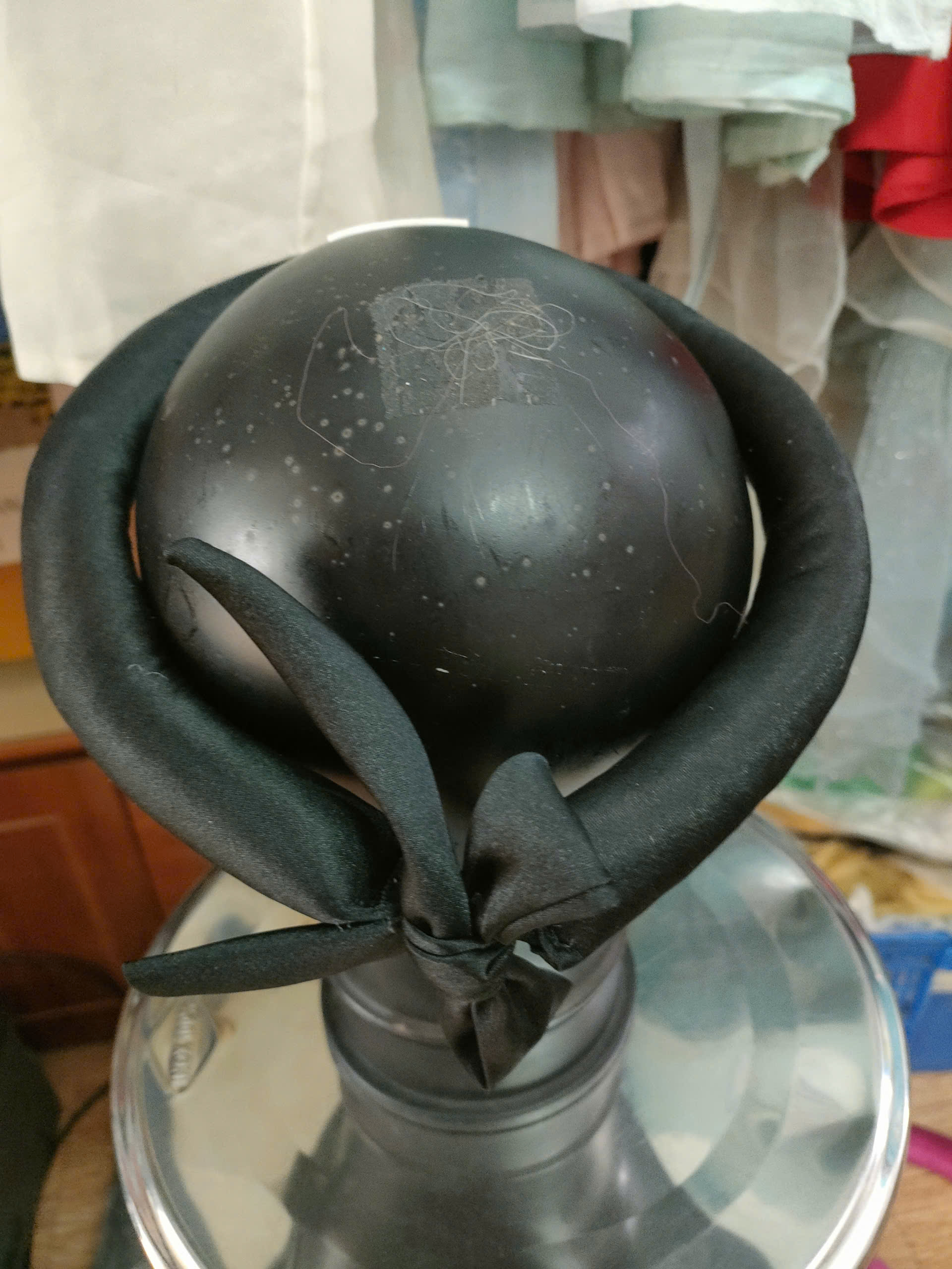 Trang Phục Thị Mầu Của Ca Sĩ Hoà Minzy Hàng Shop May