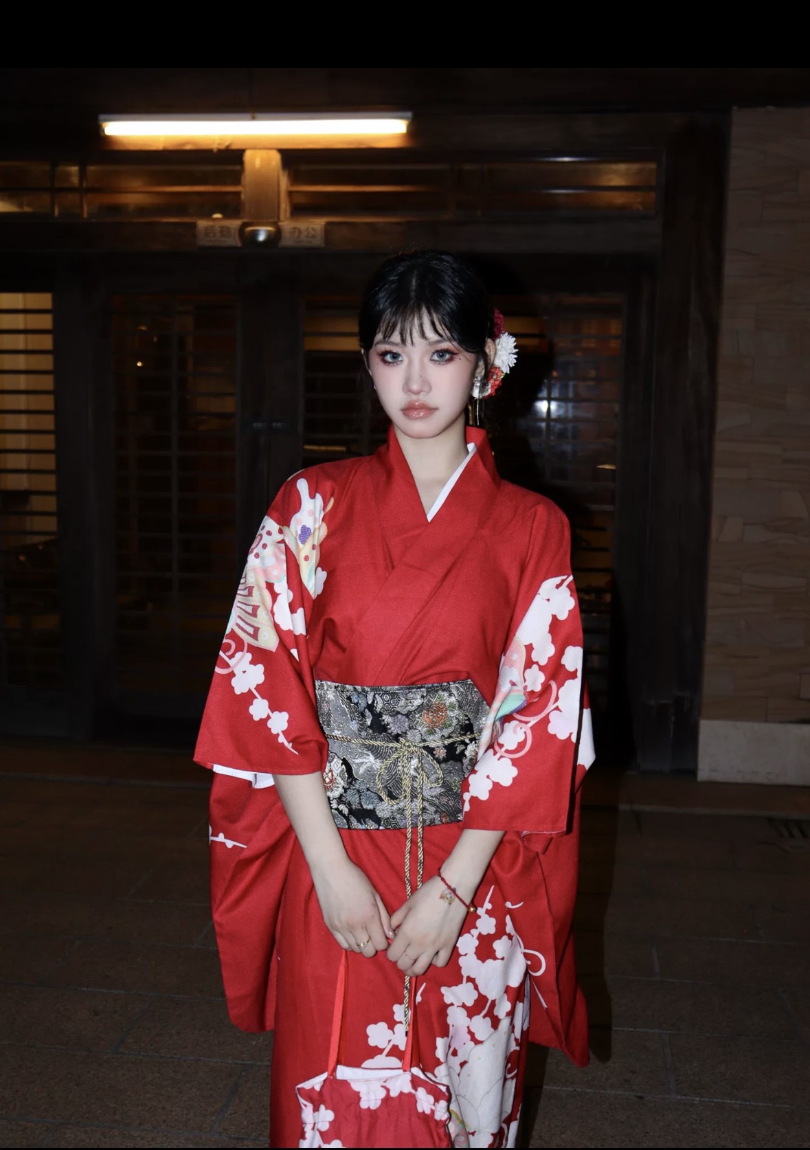 Áo Yukata Đỏ Họa Tiết Bướm Hoa Tặng Kèm Thắt Lưng