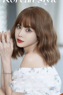 Tóc Ngắn Nâu Xoăn