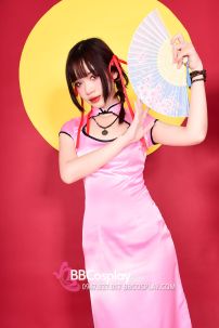 Xường Xám Hồng Phấn Dài Xẻ Tà Phi Lụa