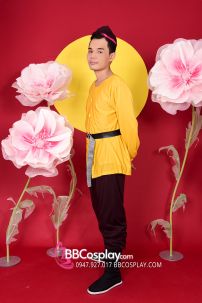 Chú Lùn Bashful Áo Vàng Quần Nâu Trong Bạch Tuyết Và 7 Chú Lùn