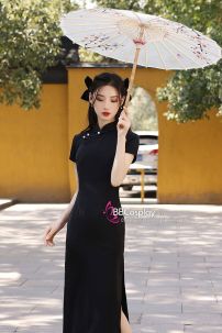 Sườn Xám Đen Trơn Thanh Lịch Dáng Dài