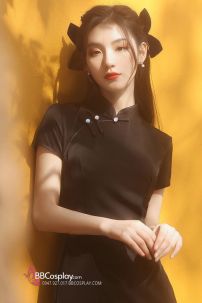 Sườn Xám Đen Trơn Thanh Lịch Dáng Dài