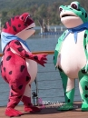 Mascot Ếch Bơm Hơi Màu Đỏ