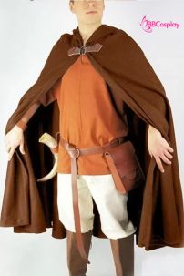 Choàng Khoác Phù Thuỷ Pháp Sư Nâu Nhung Có Khoen