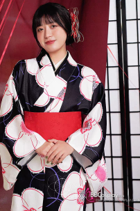 Áo Yukata Nền Đen Phối Hoa Tặng Kèm Thắt Lưng