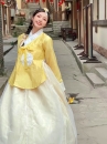 Hanbok Gấm Cao Cấp Chuẩn Hàn Áo Vàng Váy Trắng Kem