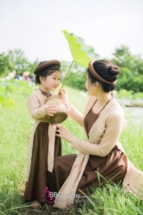 Đồ Tứ Thân Ao Sen Áo Kem Váy Nâu