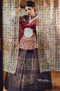 Hanbok Hoàng Cung Hàn Quốc - Áo Đỏ Váy Đen