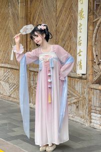 Hán Phục Xuân Hoa Tiên Vũ