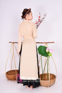 Trang Phục Tứ Thân Nông Dân Mộc Mạc