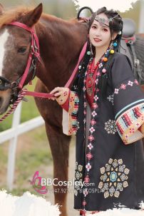 Hán Phục Tây Tạng Áo Đỏ Váy Kem Phối Khoác Đen