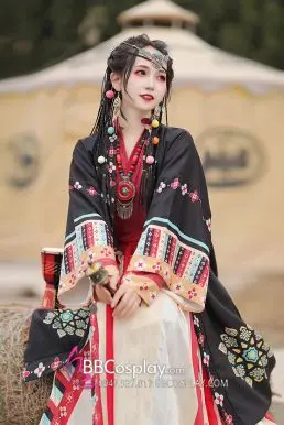 Hán Phục Tây Tạng Áo Đỏ Váy Kem Phối Khoác Đen