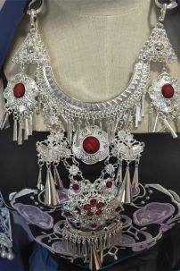 Quần Áo Tây Vực Xanh Thời Tống