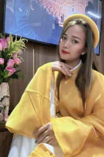 Áo Ngũ Thân Vàng Tơ Ánh