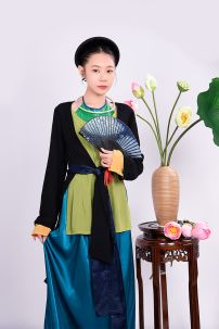 Bộ Tứ Thân Mợ Cả Đen Xanh