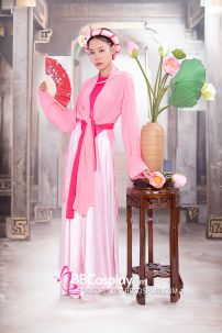 Bộ Tứ Thân Hồng Cánh Sen Của Chị Ba Vào Thăm Phủ Chúa