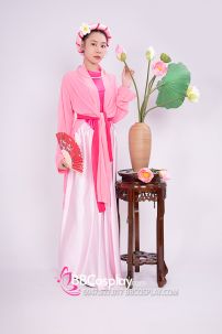 Bộ Tứ Thân Hồng Cánh Sen Của Chị Ba Vào Thăm Phủ Chúa