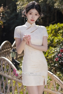 Sườn Xám Cách Tân Trắng Kem 2023