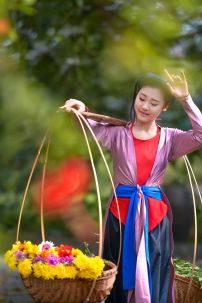 Áo Tứ Thân Tím Môn Váy Đen