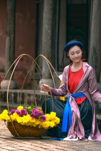 Áo Tứ Thân Tím Môn Váy Đen