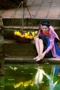 Áo Tứ Thân Tím Môn Váy Đen