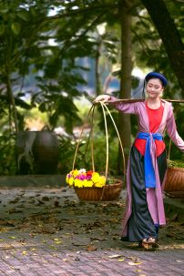 Áo Tứ Thân Tím Môn Váy Đen