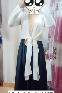 Tứ Thân Trắng Yếm Màu Be Đụp Đen