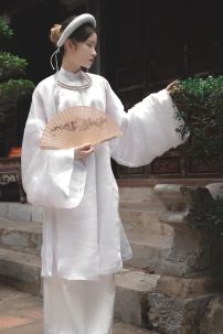 Áo Ngũ Thân Trắng Tơ Kính - Việt Phục Nguyễn Triều
