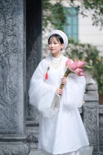 Áo Ngũ Thân Trắng Tơ Kính - Việt Phục Nguyễn Triều