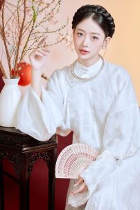 Áo Ngũ Thân Trắng Tơ Kính - Việt Phục Nguyễn Triều