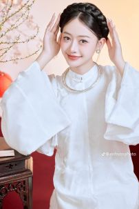 Áo Ngũ Thân Trắng Tơ Kính - Việt Phục Nguyễn Triều