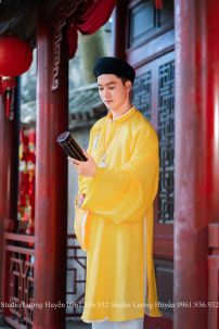 Áo Ngũ Thân Vàng Thành Chương