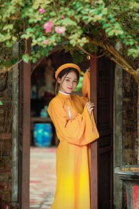 Áo Ngũ Thân Vàng Thành Chương