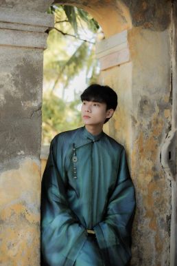 Áo Ngũ Thân Xanh Rêu Tơ Xước
