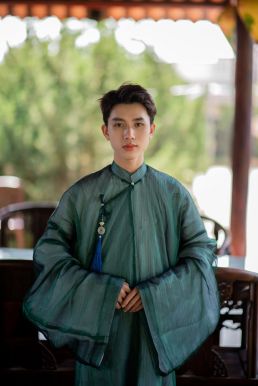 Áo Ngũ Thân Xanh Rêu Tơ Xước