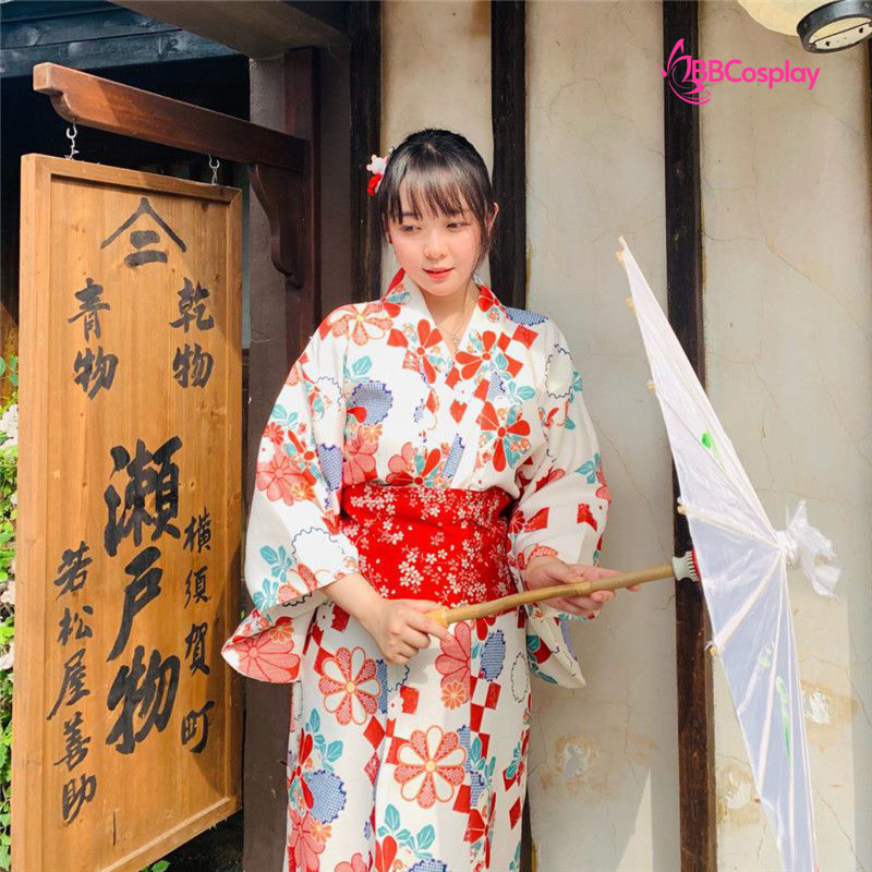 Áo Yukata Trắng Nền Hoa Caro Đỏ