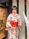 Áo Yukata Trắng Nền Hoa Caro Đỏ