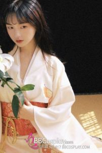 Áo Yukata Trắng Hồng Hoạ Tiết Bướm Nhẹ Nhàng