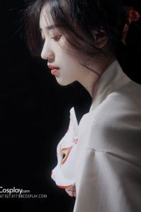 Áo Yukata Trắng Hồng Hoạ Tiết Bướm Nhẹ Nhàng