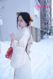 Áo Yukata Trắng Hồng Hoạ Tiết Bướm Nhẹ Nhàng