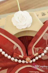 Sườn Xám Đỏ Dài Tay Cánh Tiên Hoạ Tiết Lá Thu