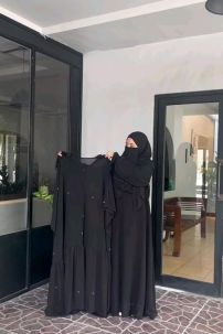 Đồ Phụ Nữ Hồi Giáo Đính Hột Màu Đen