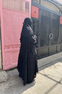 Đồ Phụ Nữ Hồi Giáo Đính Hột Màu Đen