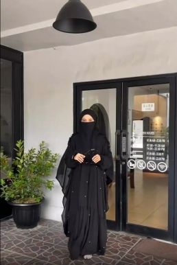 Trang Phục Phụ Nữ Hồi Giáo Đính Hột Màu Đen