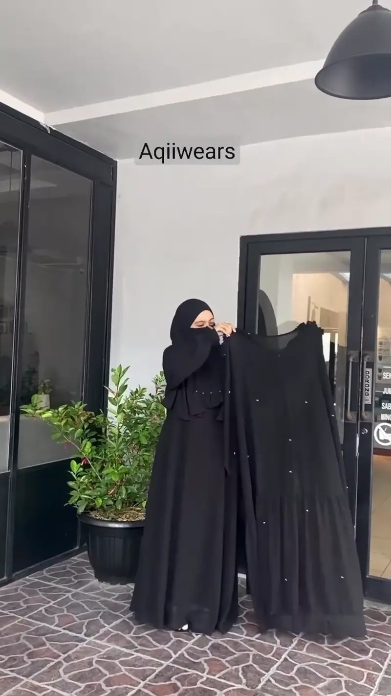 Trang Phục Phụ Nữ Hồi Giáo Đính Hột Màu Đen