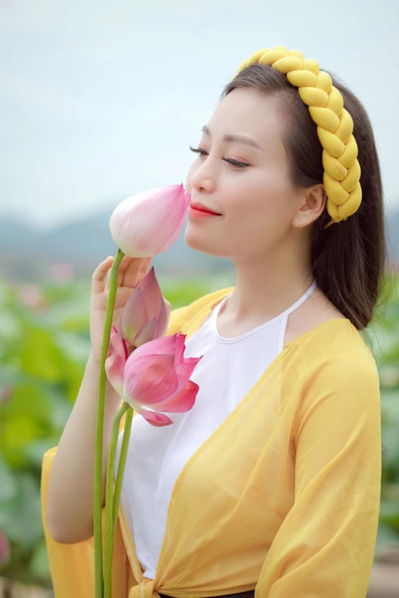 Cành Sen Trung Thu phụ kiện tạo bối cảnh chụp ảnh cực chill