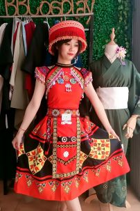 Đồ Hmong Cách Tân Mẫu Đen Đỏ